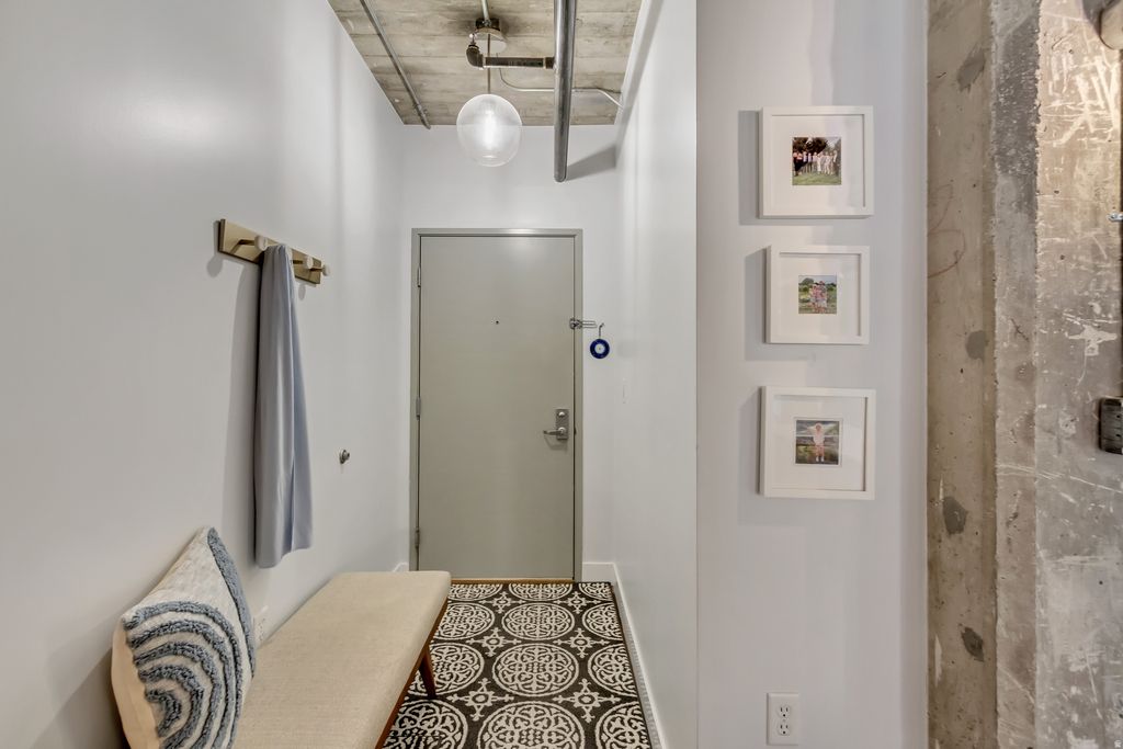 Photo of 328 W 200 S #304, Salt Lake City, UT 84101 (MLS # 2160537)