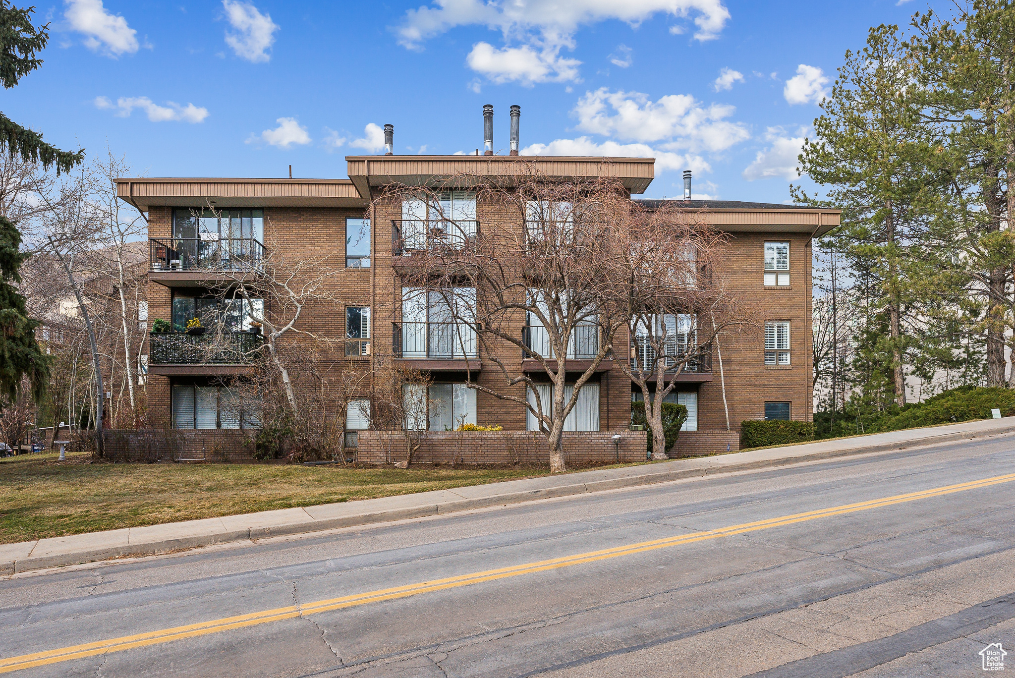 OAKWOOD GARDENS - Residential