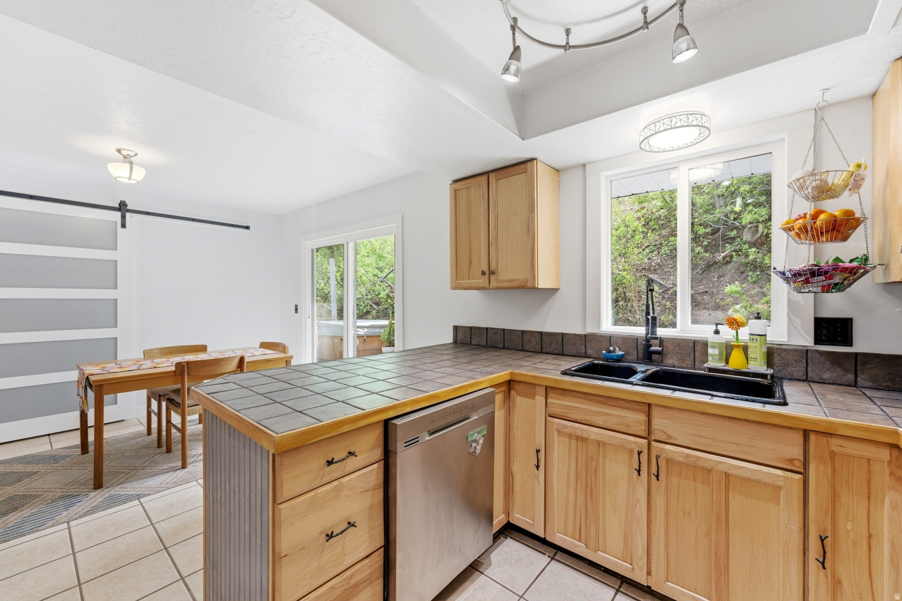 SUMMIT PARK - Residential