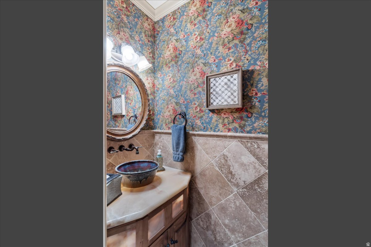 FAIRWAY COVE - Residential