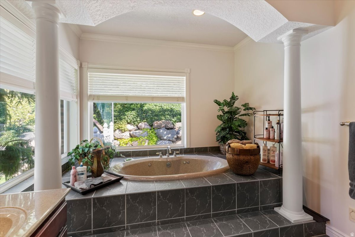 FAIRWAY COVE - Residential