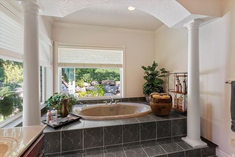 Tiny photo for 960 E PAR THREE CIR, Fruit Heights, UT 84037 (MLS # 2148775)