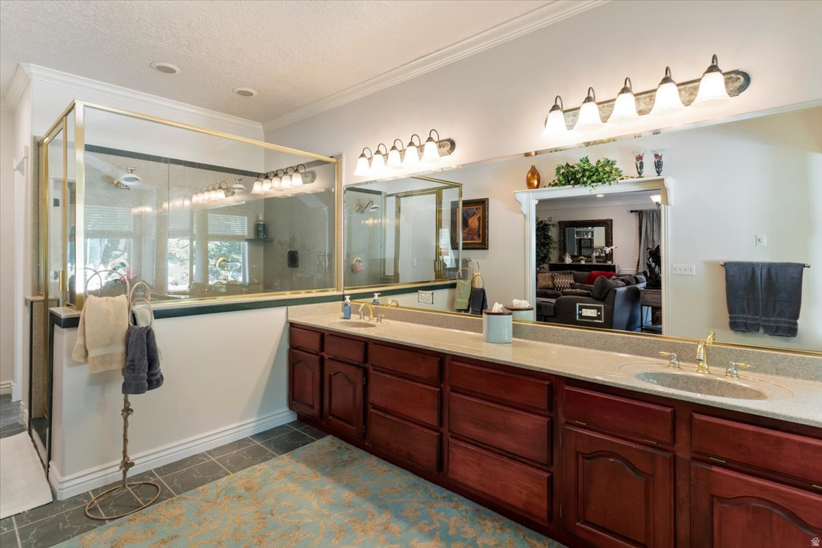 FAIRWAY COVE - Residential