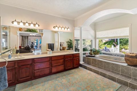 Tiny photo for 960 E PAR THREE CIR, Fruit Heights, UT 84037 (MLS # 2148775)