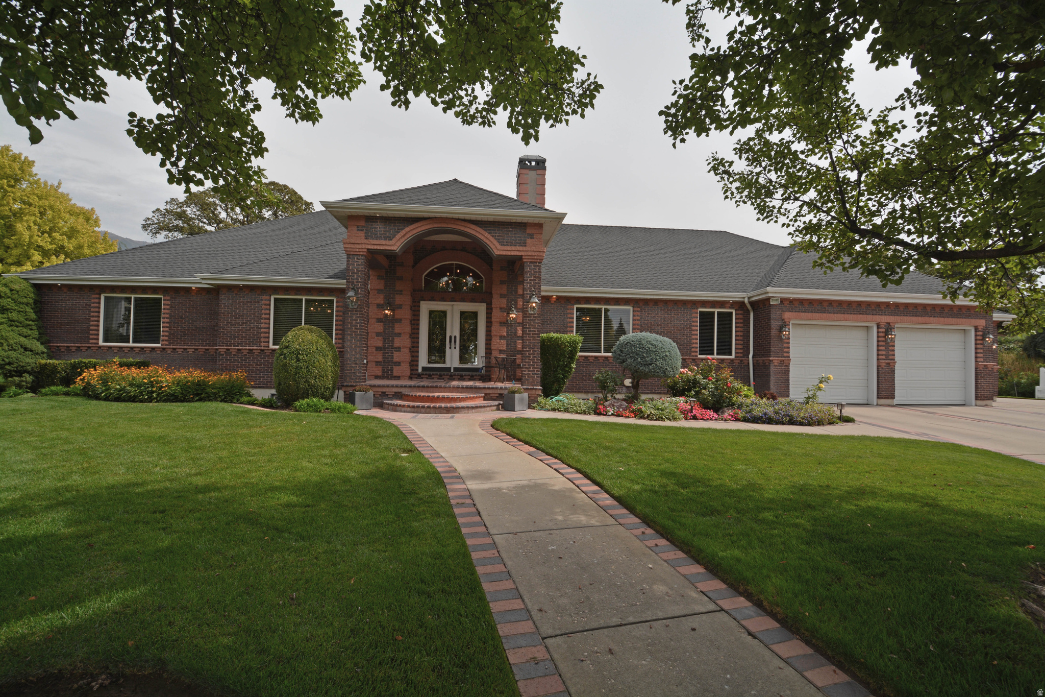 FAIRWAY COVE - Residential