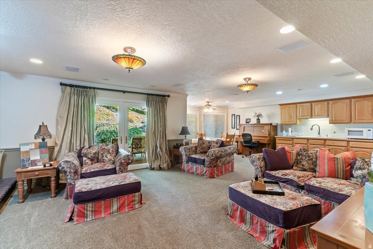 FAIRWAY COVE - Residential