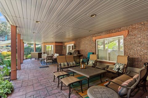 Tiny photo for 960 E PAR THREE CIR, Fruit Heights, UT 84037 (MLS # 2148775)