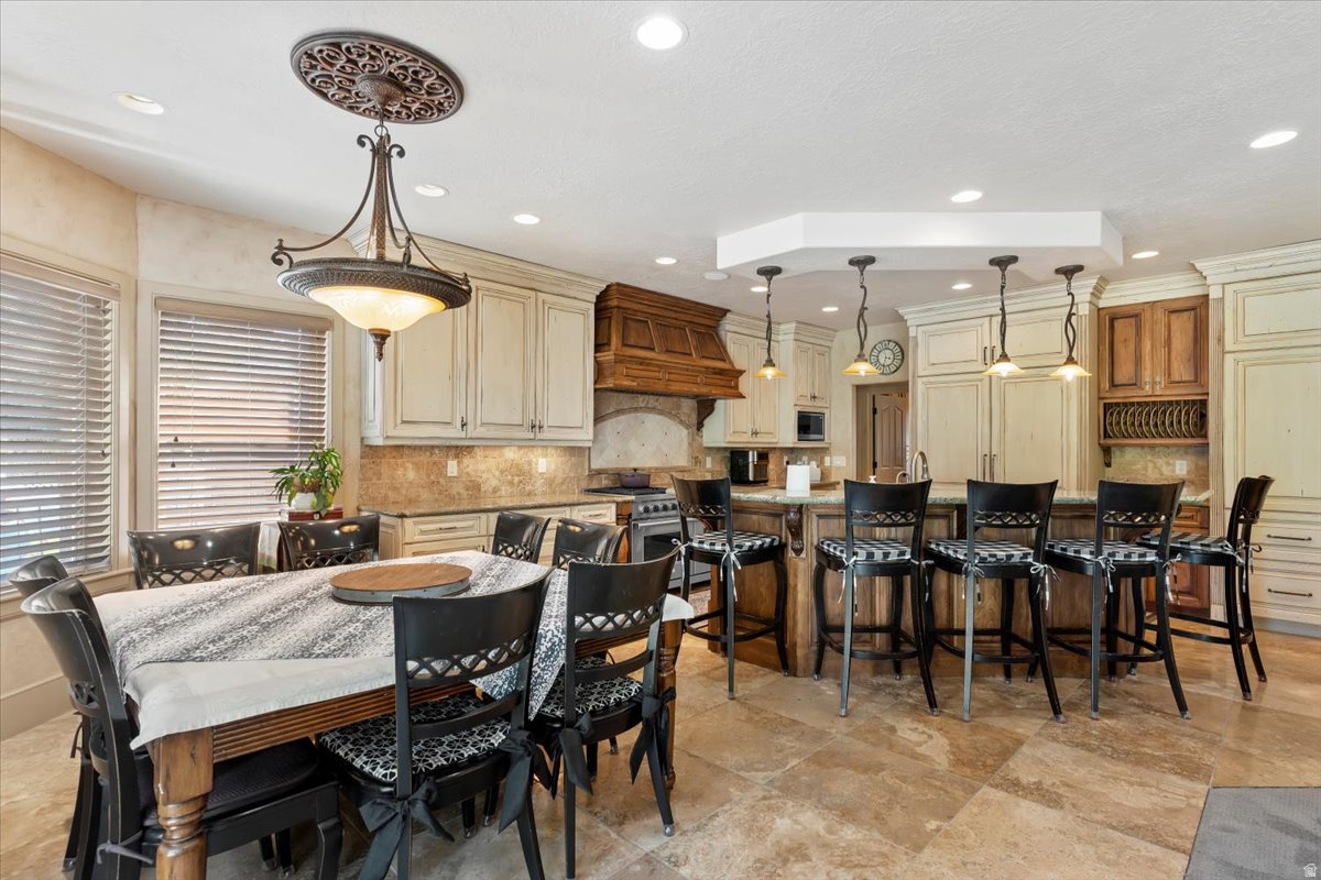 FAIRWAY COVE - Residential