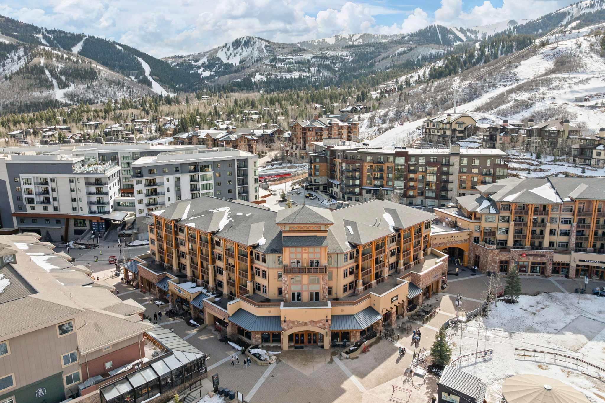 SUNDIAL LODGE - Residential