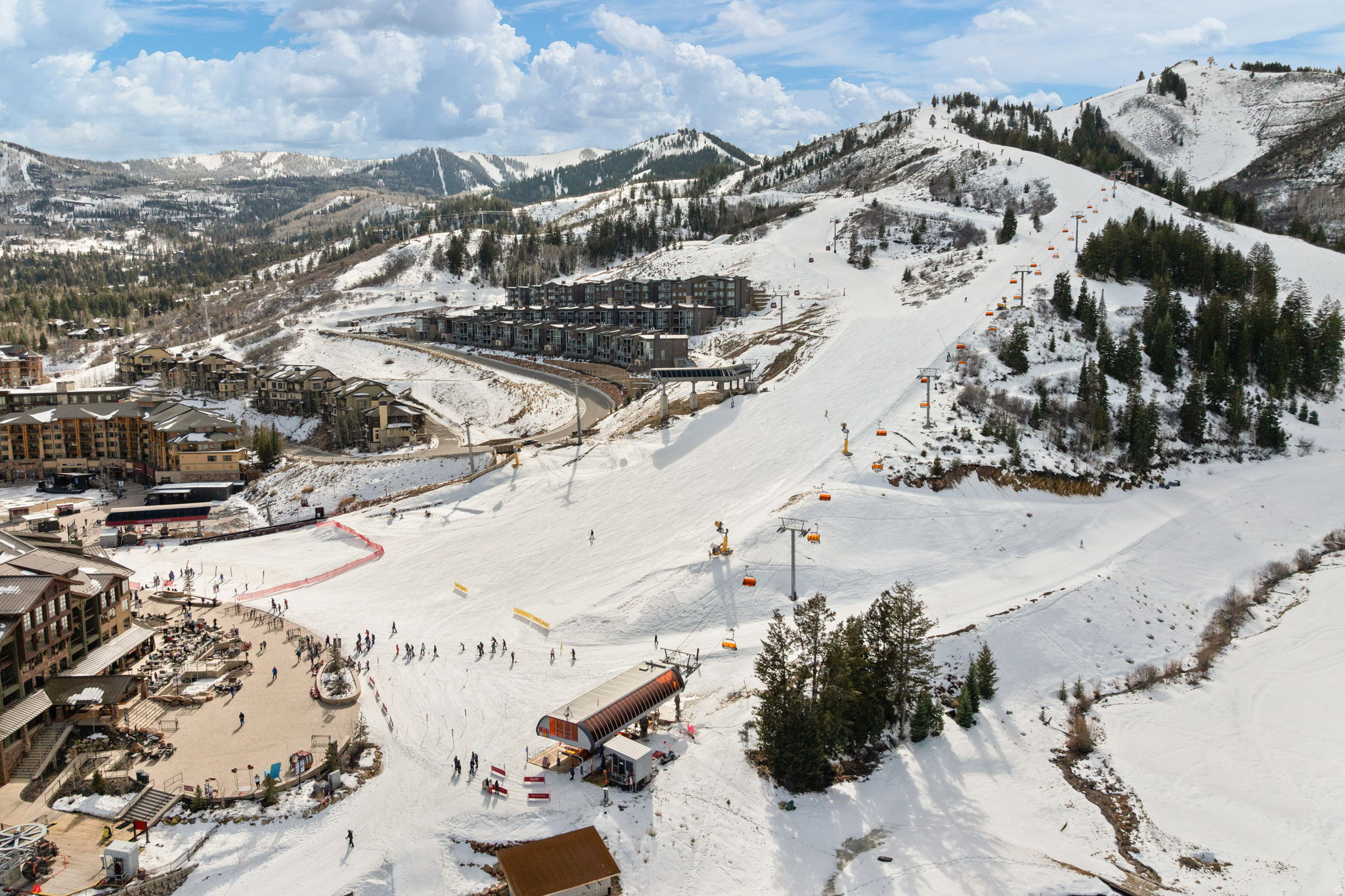 SUNDIAL LODGE - Residential