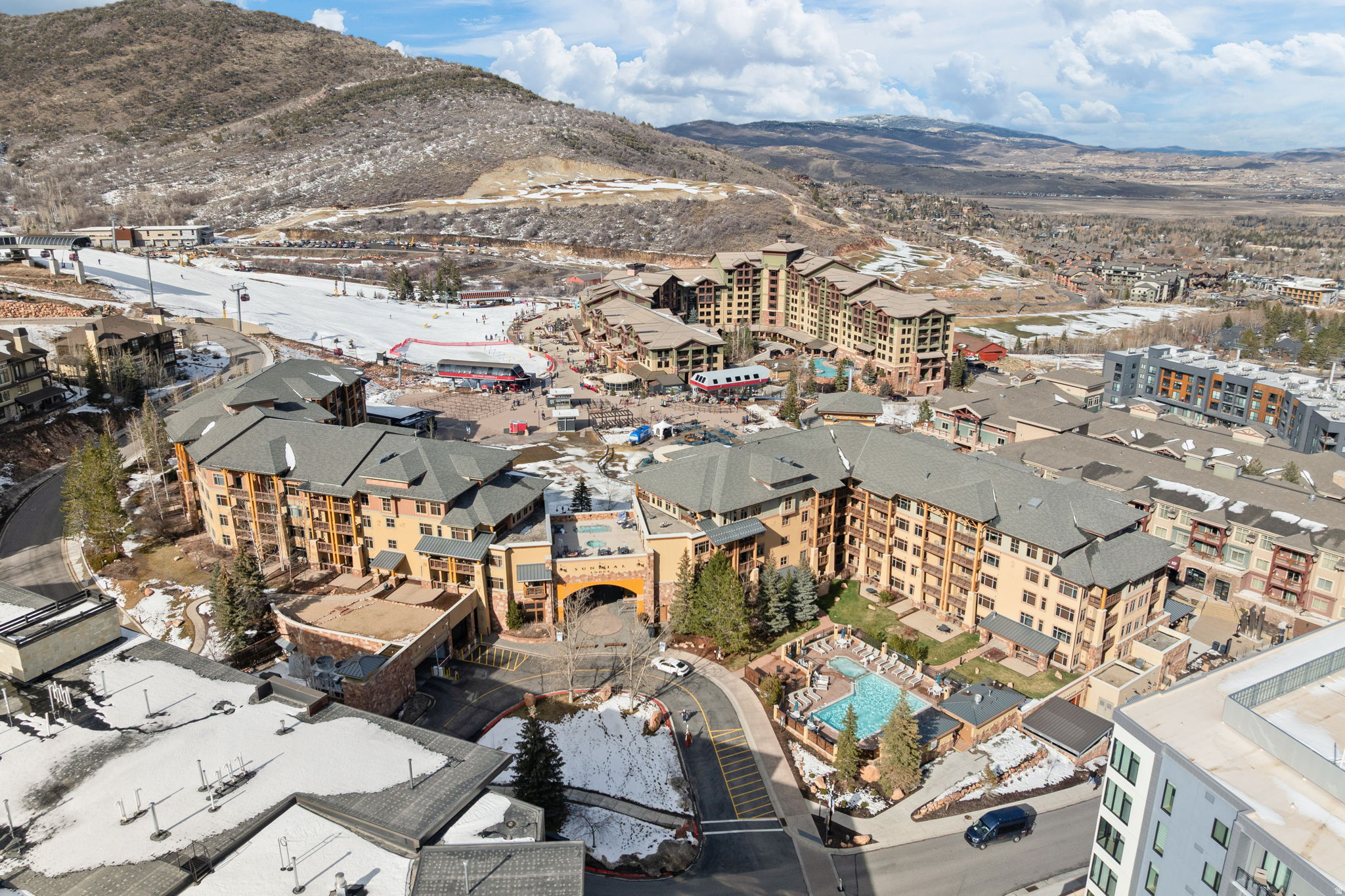 SUNDIAL LODGE - Residential