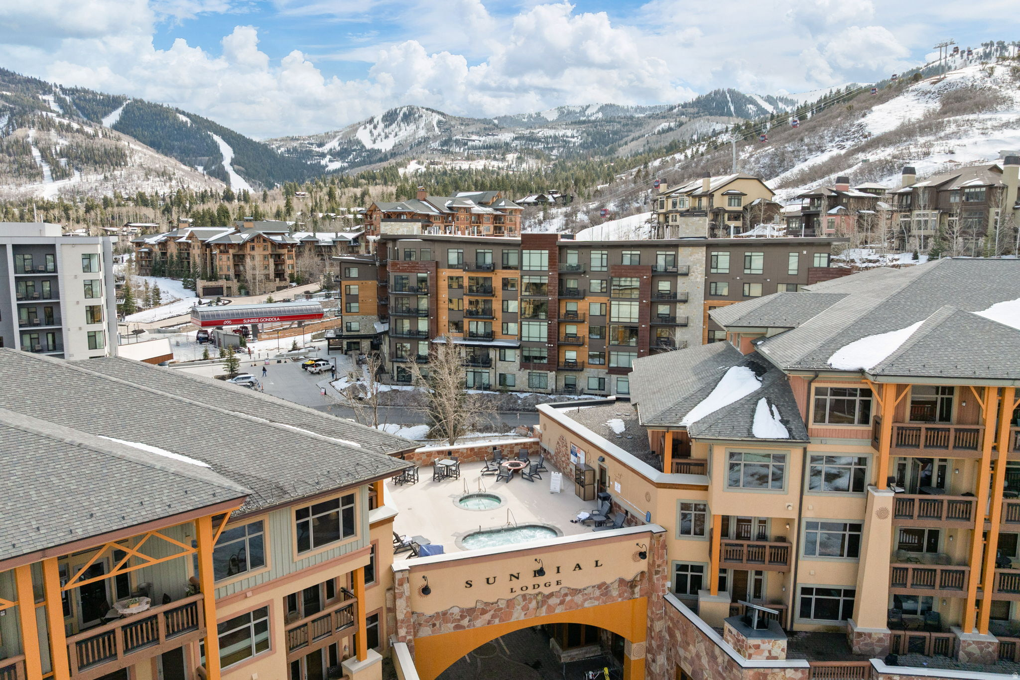 SUNDIAL LODGE - Residential