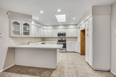 Tiny photo for 1342 E 5200 S, South Ogden, UT 84403 (MLS # 2141393)