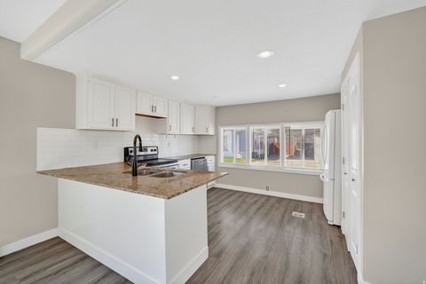 Tiny photo for 3555 S TOWER VW #62, West Valley City, UT 84119 (MLS # 2141331)