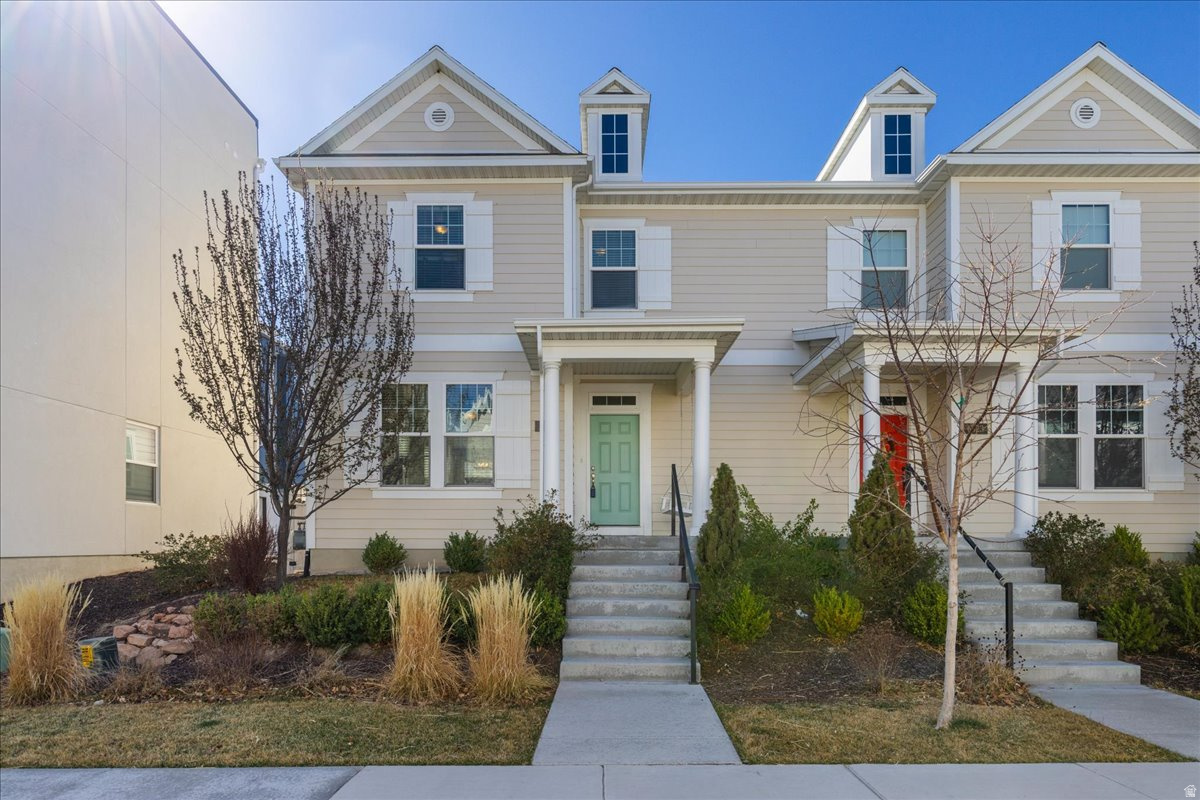 DAYBREAK - Residential