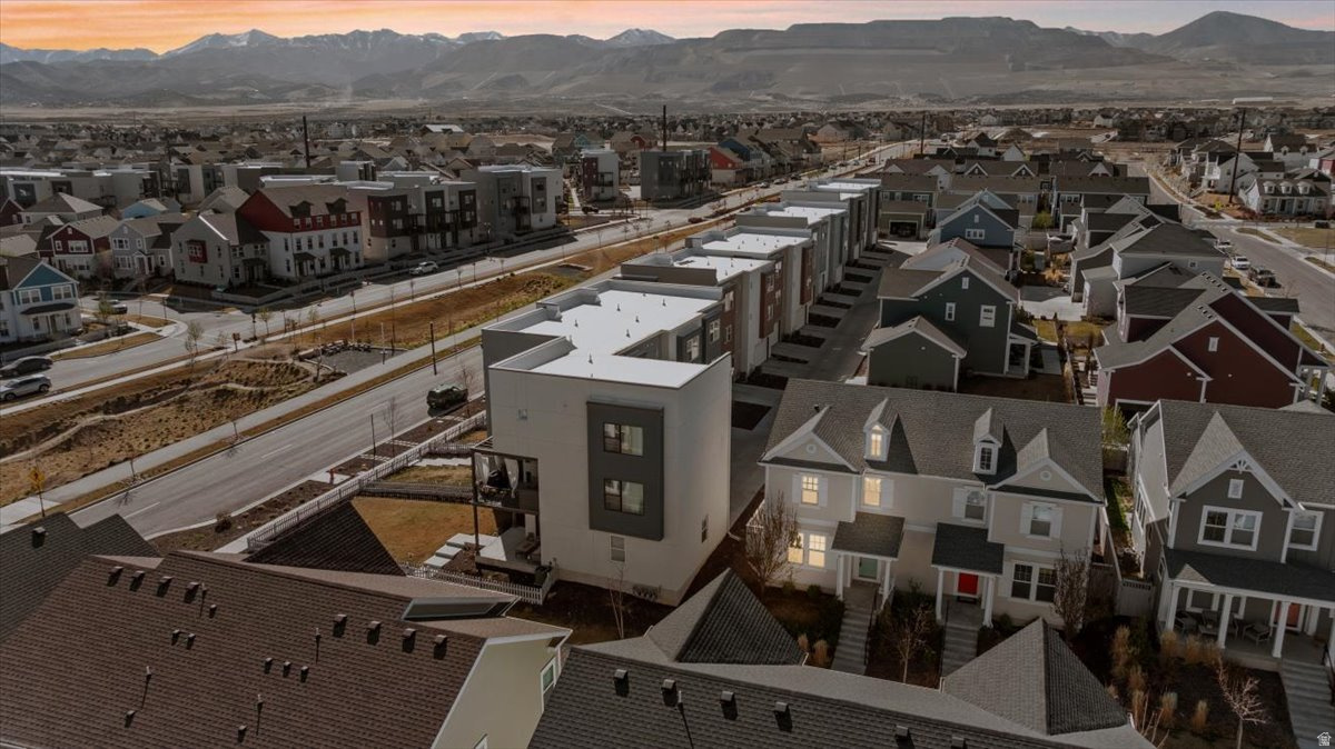 DAYBREAK - Residential