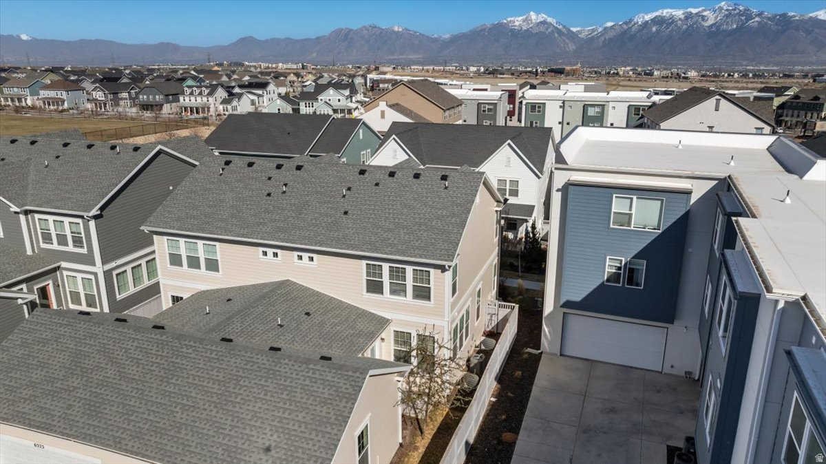 DAYBREAK - Residential