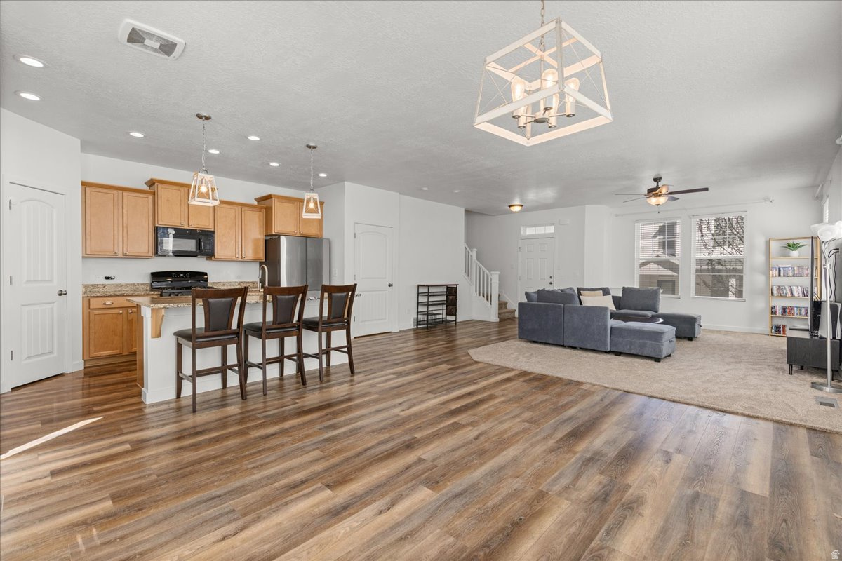 DAYBREAK - Residential