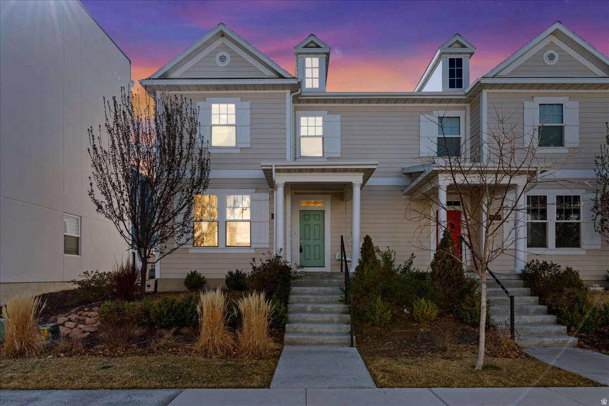 DAYBREAK - Residential