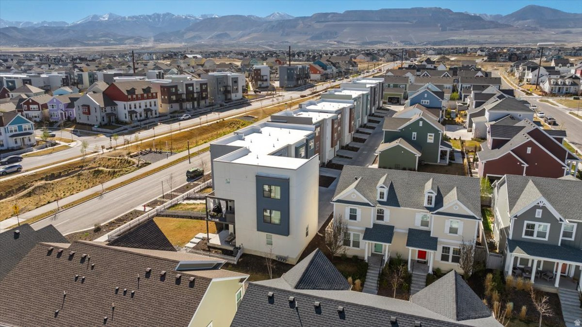 DAYBREAK - Residential