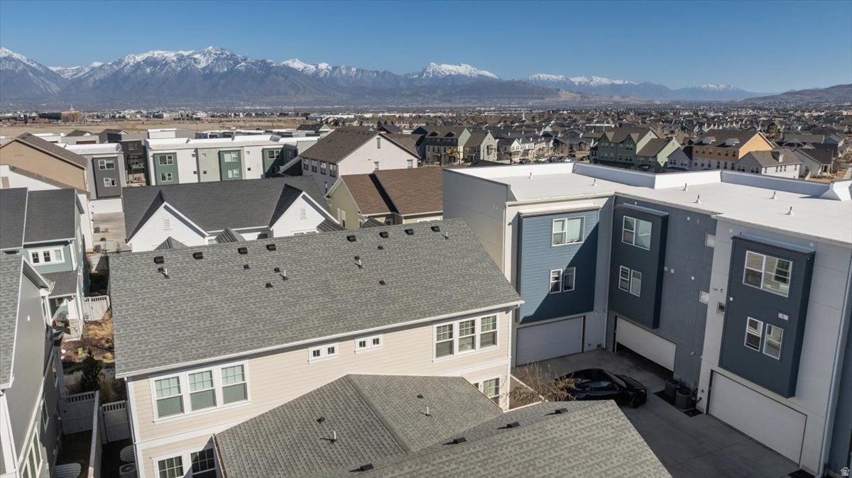 DAYBREAK - Residential