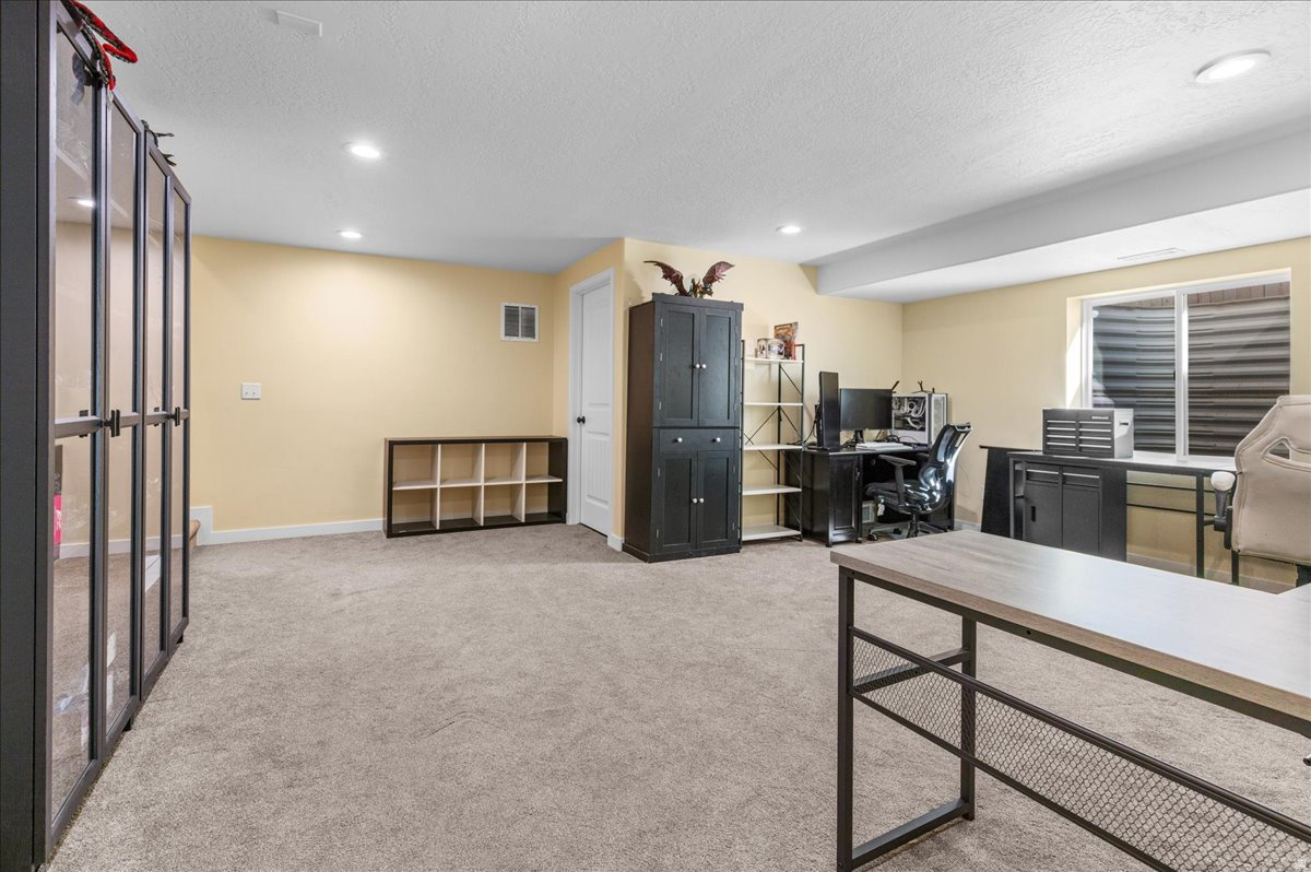 DAYBREAK - Residential