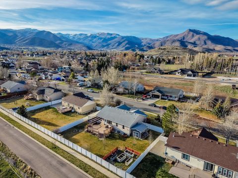 Tiny photo for 694 E 260 S, Midway, UT 84049 (MLS # 2145720)