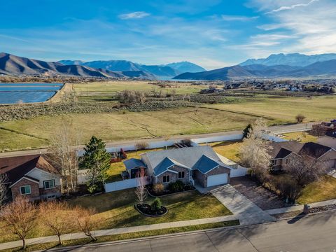 Tiny photo for 694 E 260 S, Midway, UT 84049 (MLS # 2145720)