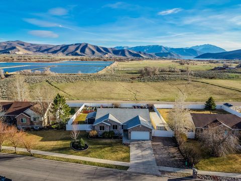 Tiny photo for 694 E 260 S, Midway, UT 84049 (MLS # 2145720)