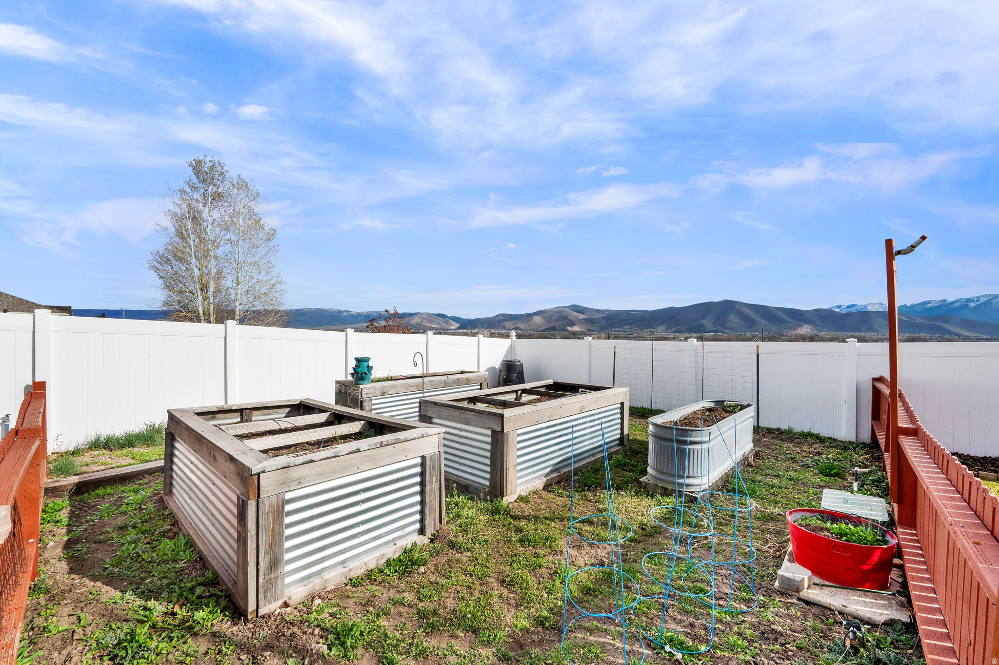 FOX DEN ESTATES - Residential