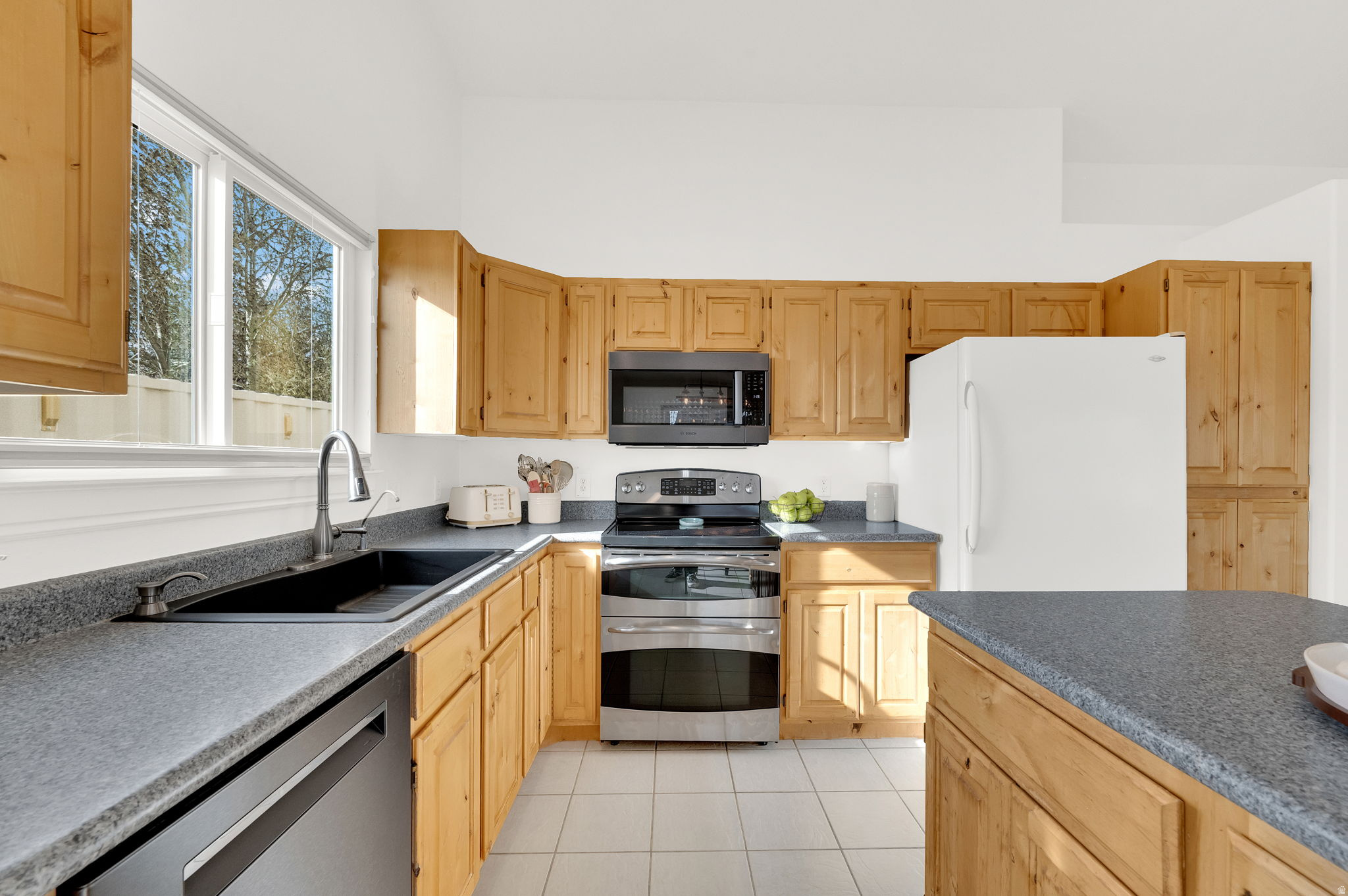 FOX DEN ESTATES - Residential