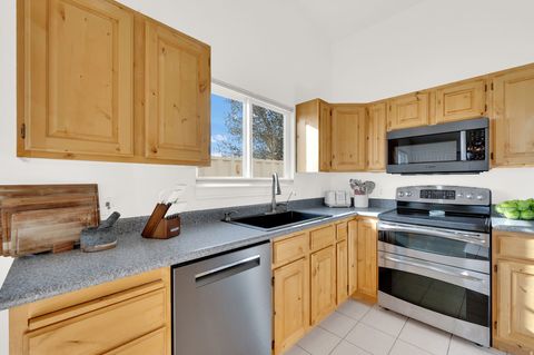 Tiny photo for 694 E 260 S, Midway, UT 84049 (MLS # 2145720)
