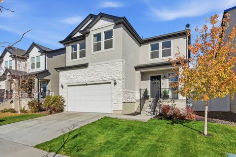 Tiny photo for 1346 W QUAILHILL RD, Saratoga Springs, UT 84045 (MLS # 2120303)