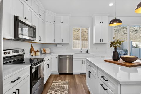 Tiny photo for 1346 W QUAILHILL RD, Saratoga Springs, UT 84045 (MLS # 2120303)