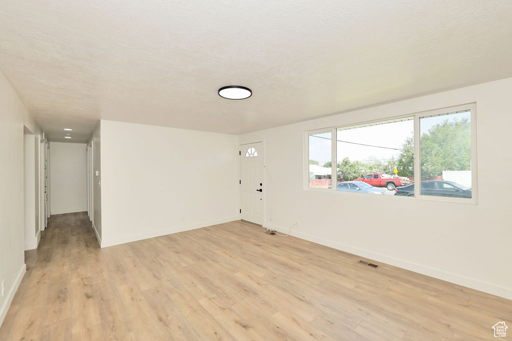 3182 S SPENCER AVE DR