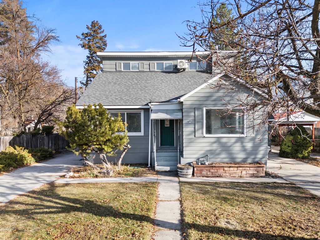 Photo of 694 S 600 E, River Heights, UT 84321 (MLS # 2128583)