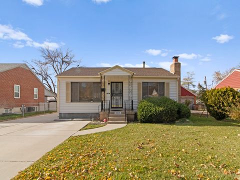 Photo of 2872 S IMPERIAL ST, Salt Lake City, UT 84106 (MLS # 2122997)