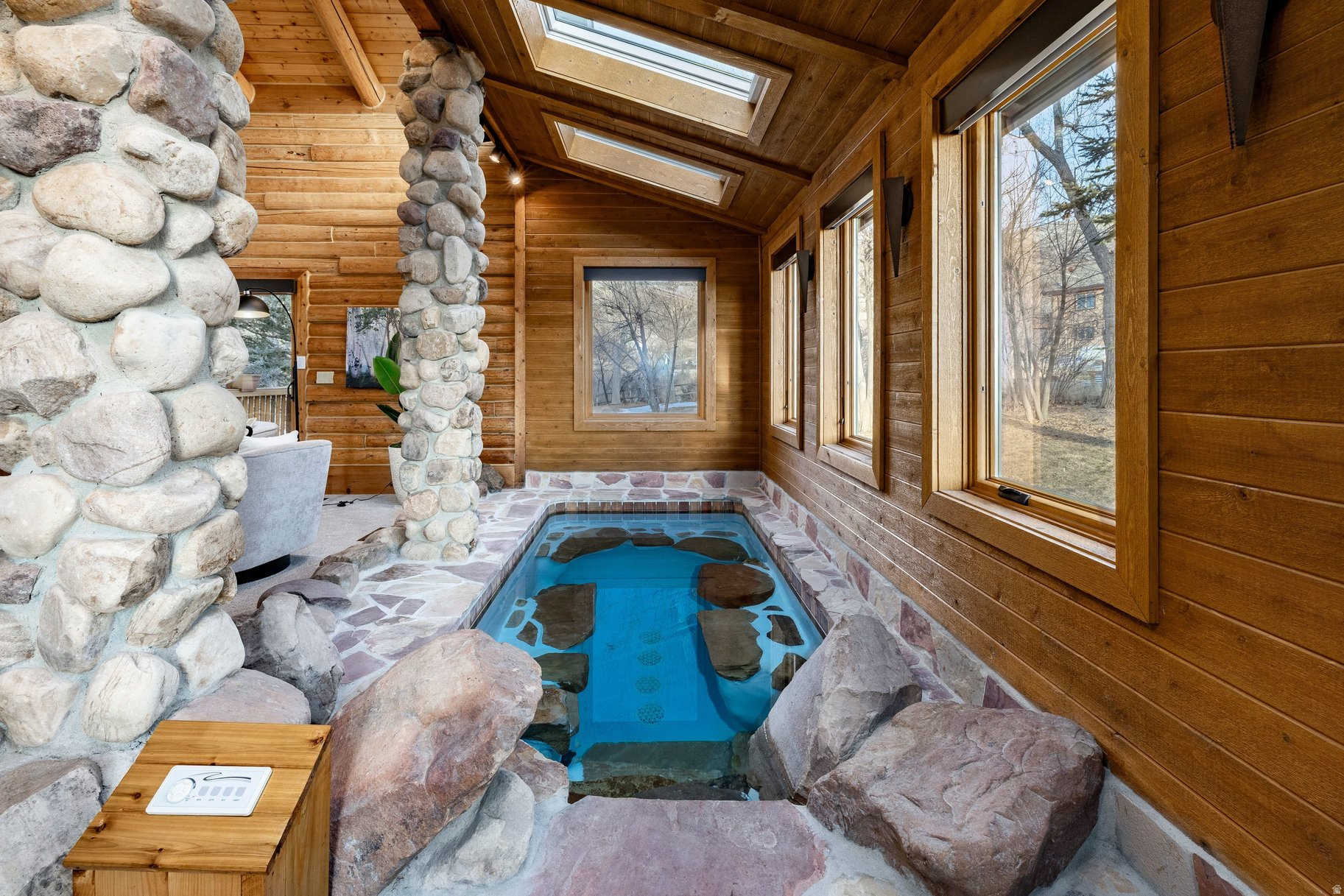 JOHN SIMMONS SUB - Residential