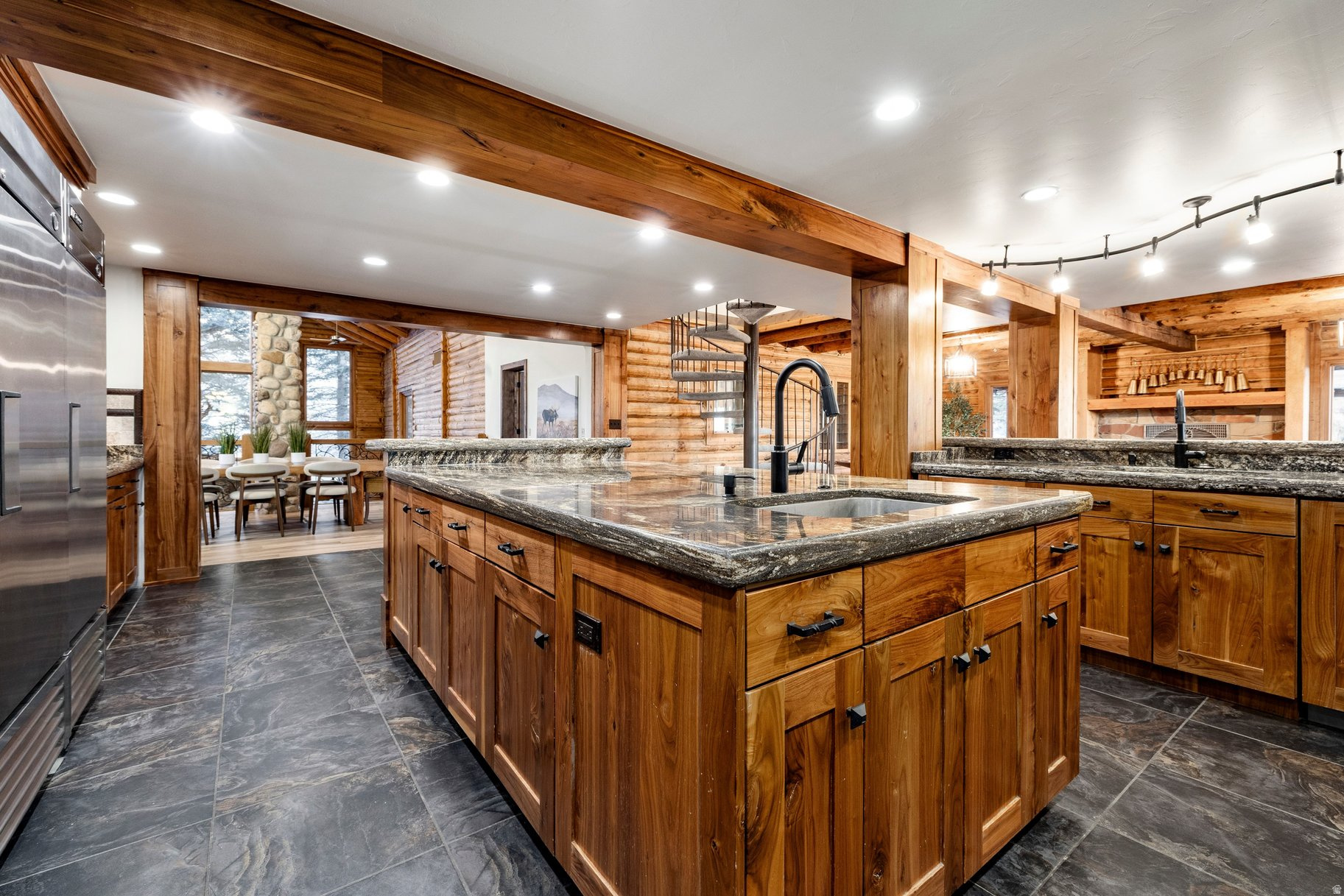 JOHN SIMMONS SUB - Residential