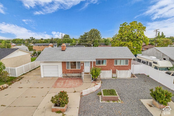 9950 S BARIUM LN, SANDY, UT 84094 - Image 7af4e2bfe45d723b18f7310bb2cd9d55/1281840784