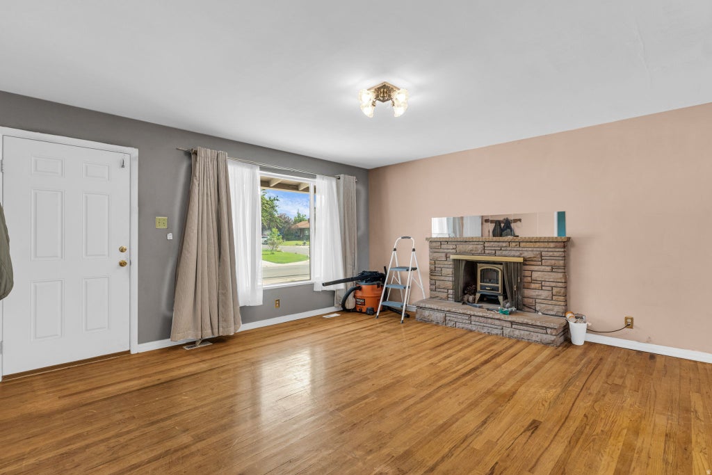 Photo of 9950 S BARIUM LN, Sandy, UT 84094 (MLS # 2186524)