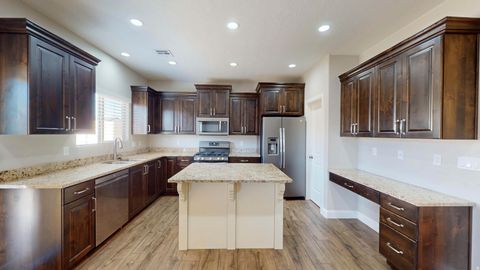 Tiny photo for 1001 W CURLY HOLLOW DR #21, Saint George, UT 84770 (MLS # 2161054)