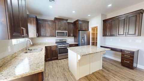 Tiny photo for 1001 W CURLY HOLLOW DR #21, Saint George, UT 84770 (MLS # 2161054)
