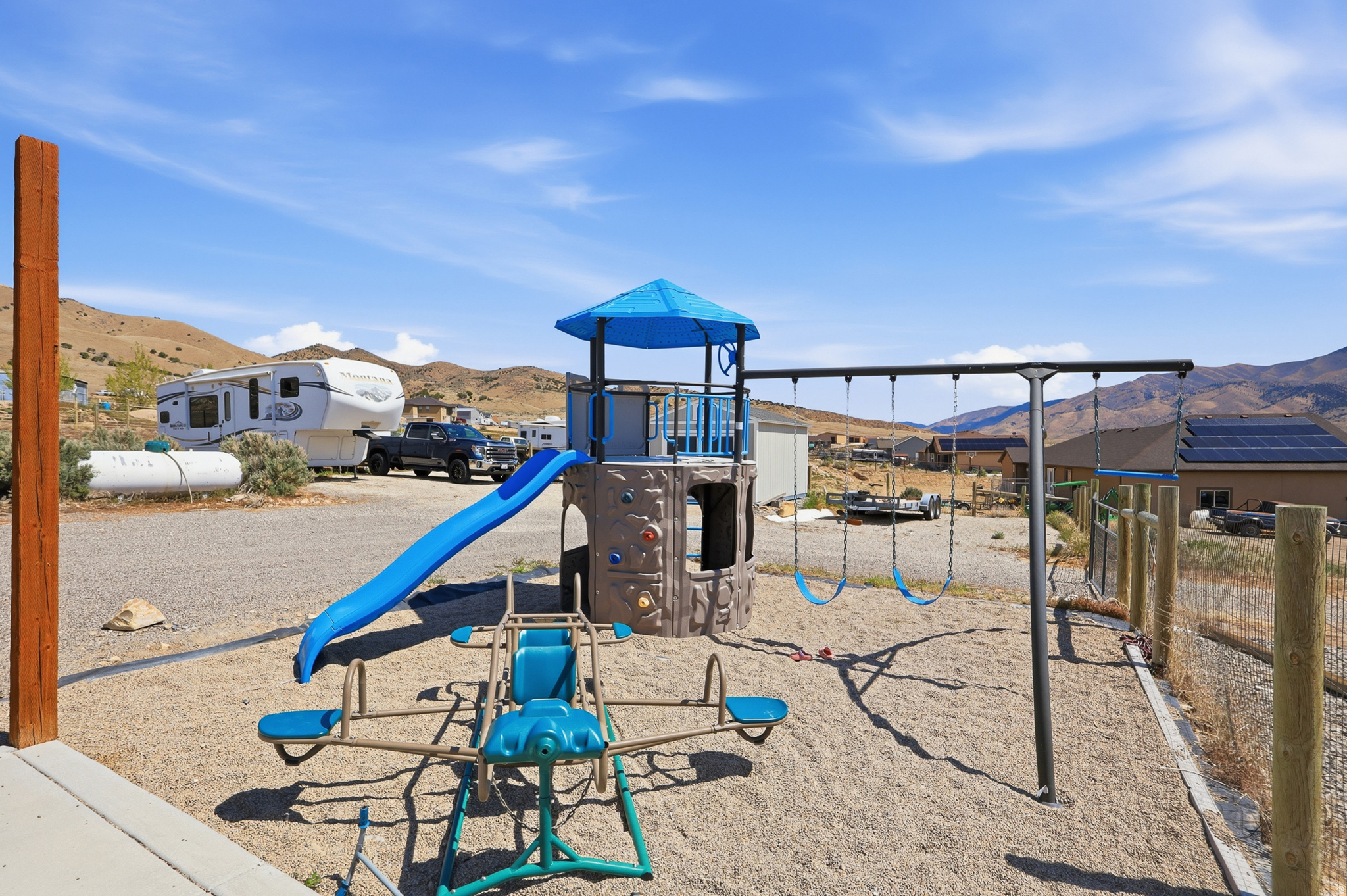 BENCHES AT SOUTH RIM - Residential