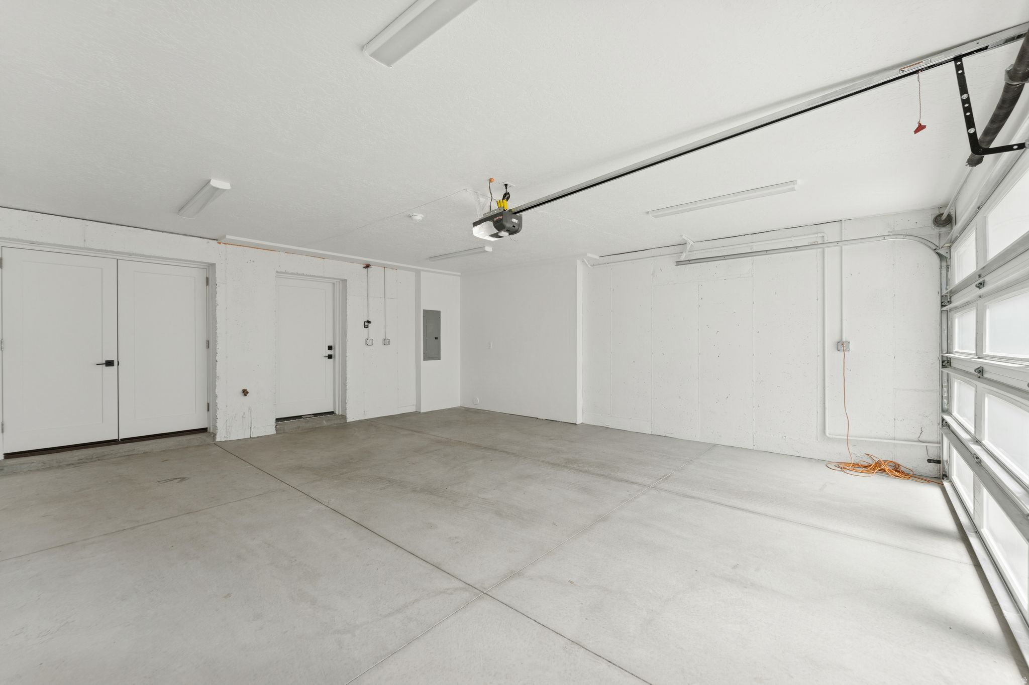 3RD AVENUE TOWNHOMES - Residential