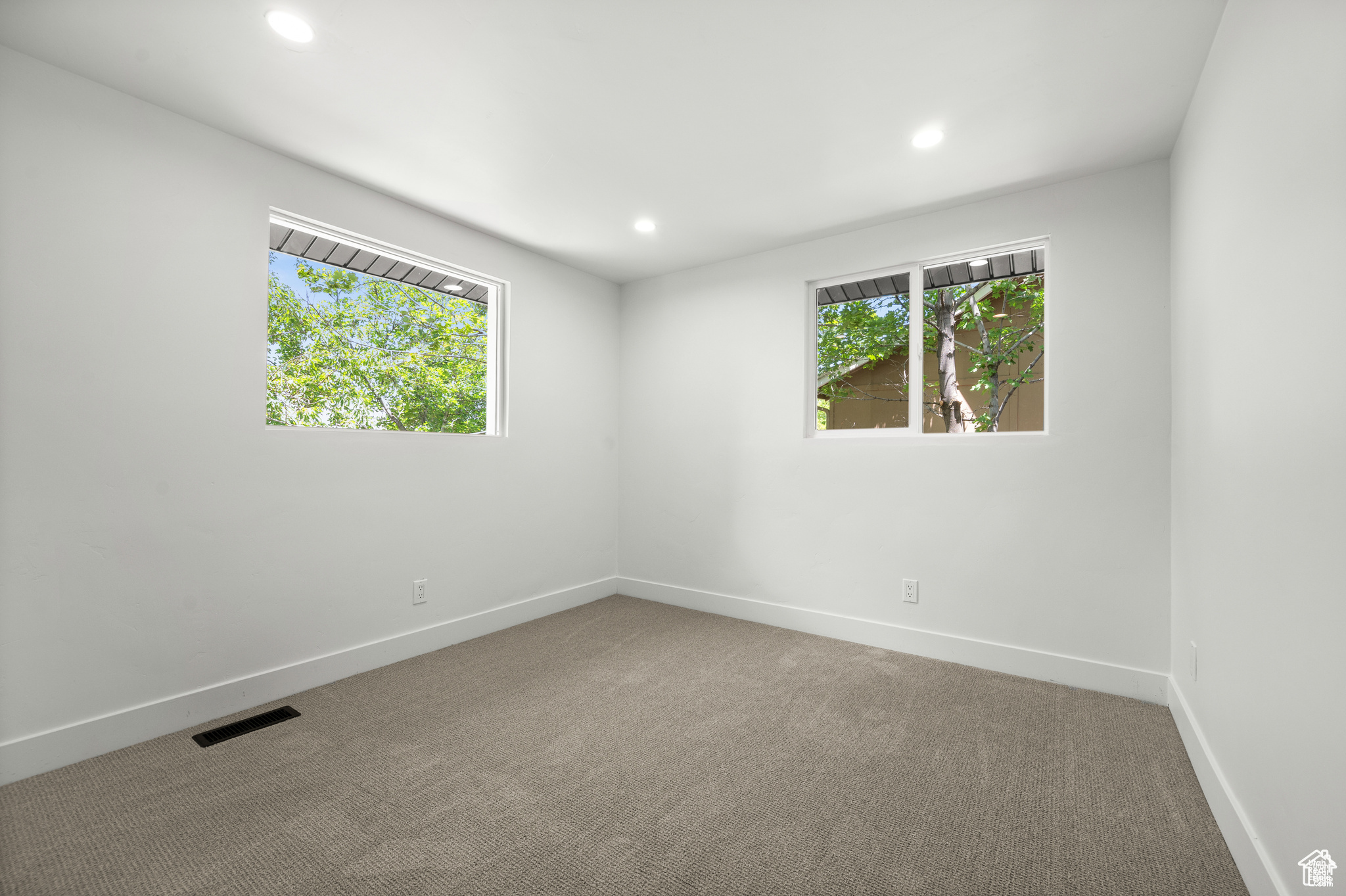 MAYWOOD HILLS - Residential