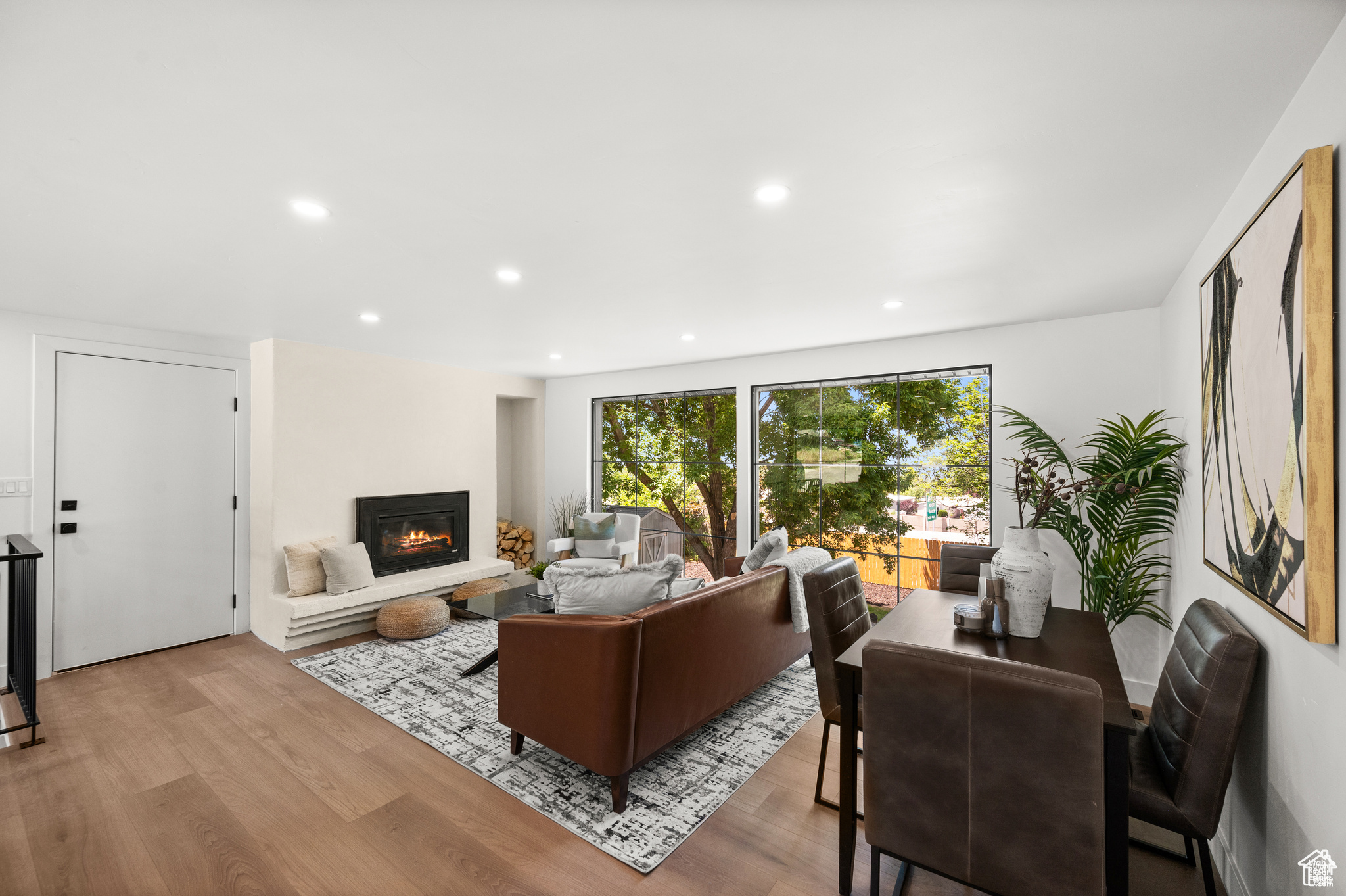 MAYWOOD HILLS - Residential