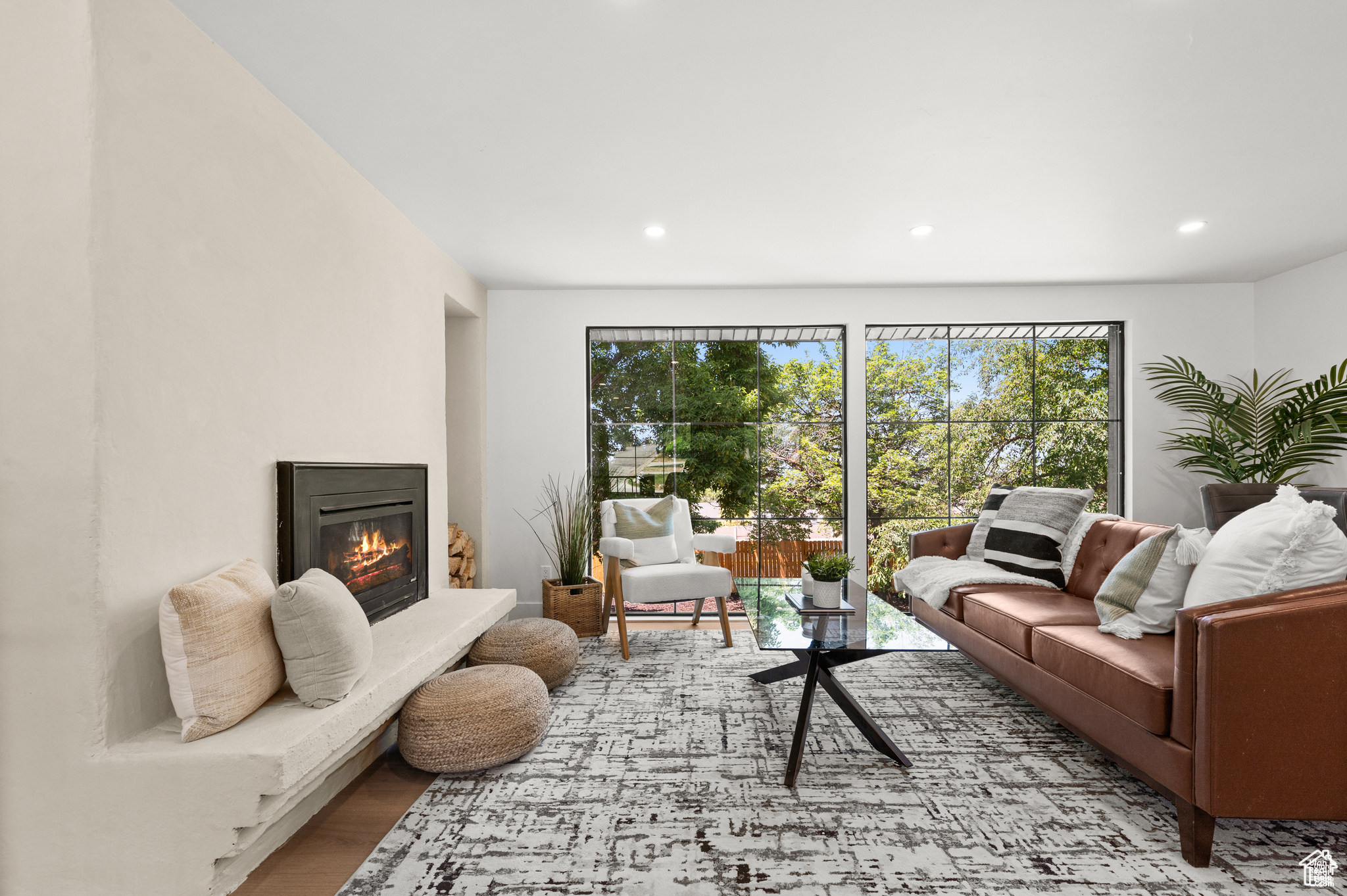 MAYWOOD HILLS - Residential