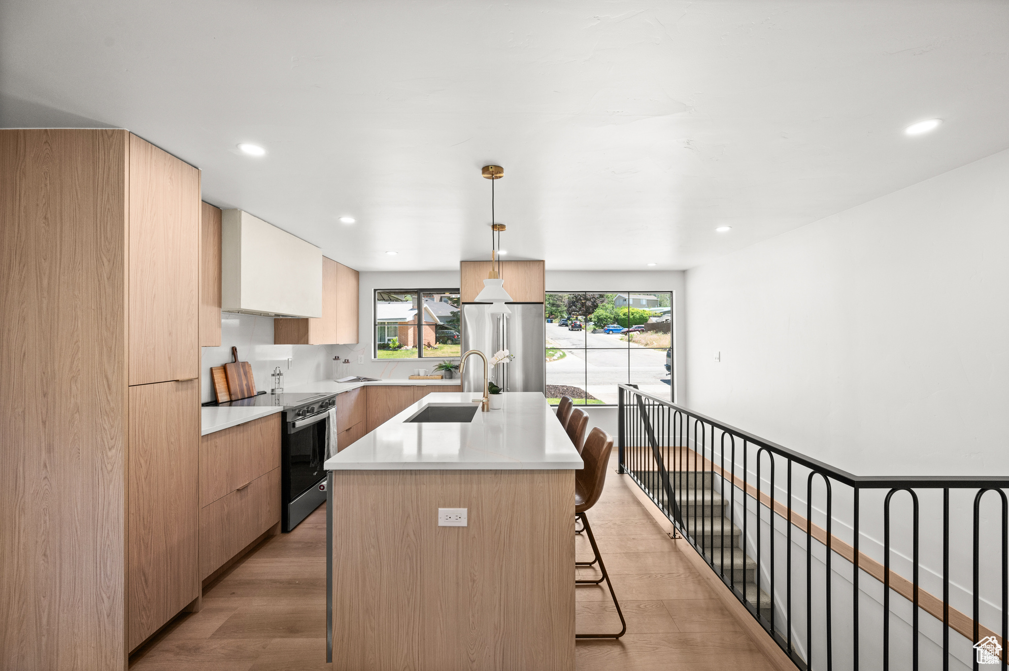 MAYWOOD HILLS - Residential