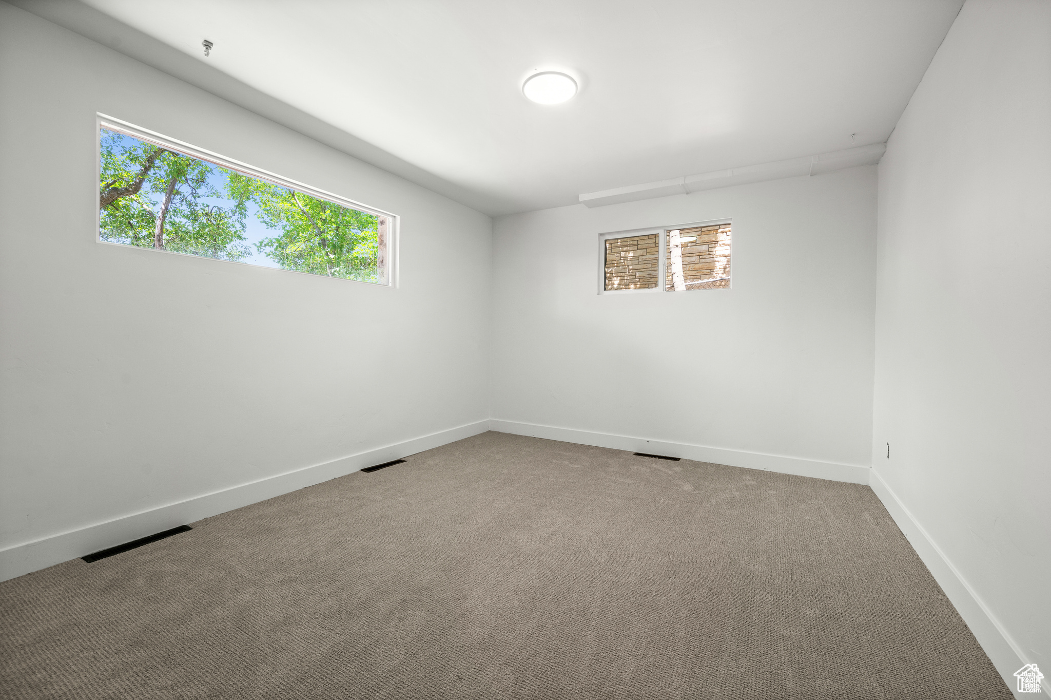 MAYWOOD HILLS - Residential